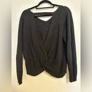 Onzie ballet style twist back sweater